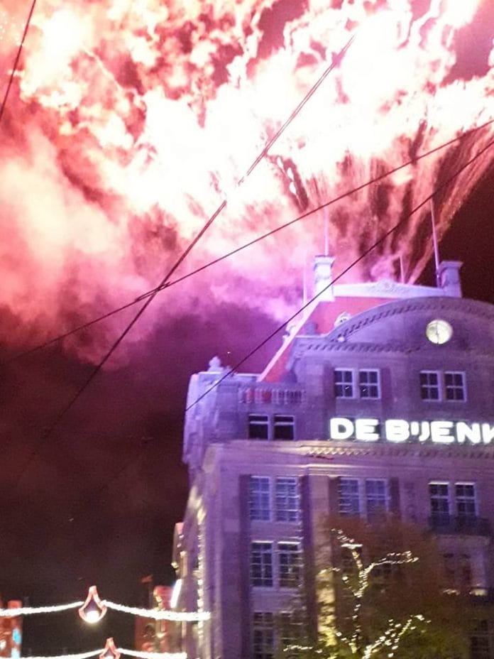 MAGISCH BEGIN VAN HET FEESTSEIZOEN MET ELFDE EDITIE TURN ON THE LIGHTS