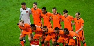Oranje toont veerkracht in vermakelijk duel tegen Oekraïne