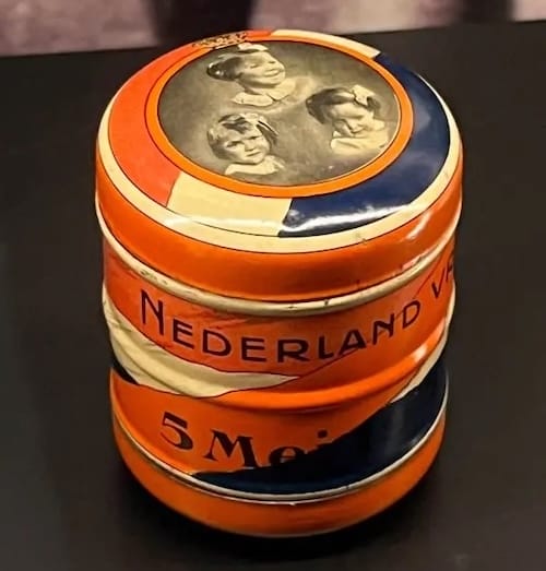 Presentatie ‘80 jaar vrijheid’ en tentoonstelling ‘Porselein!’ geopend bij Museum Weesp